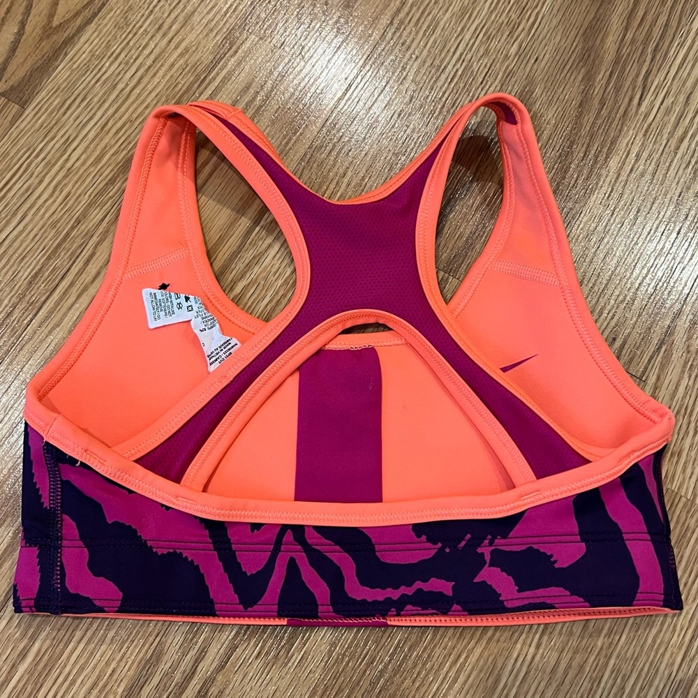Nike Dri-Fit Racerback Sports Bra, 2-sided Reversible small - Picture 3 of 6